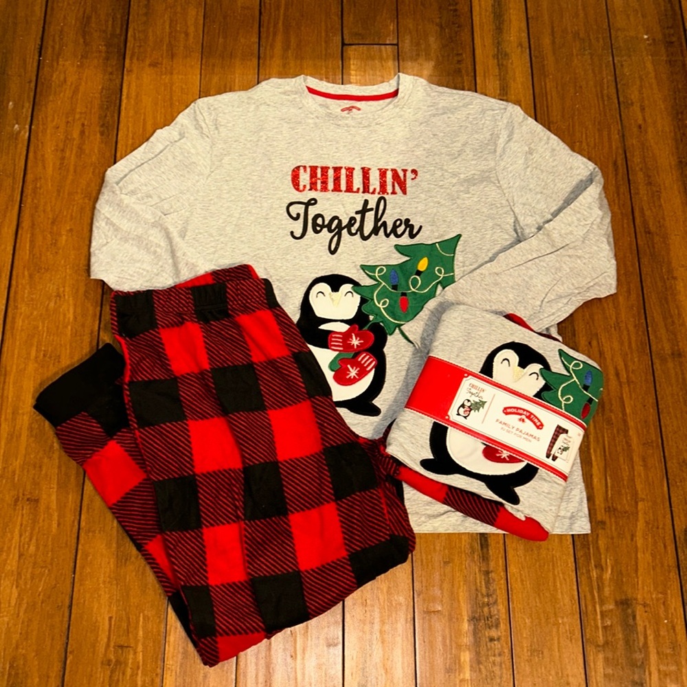 Holiday Time Matching Pajama Set🎄